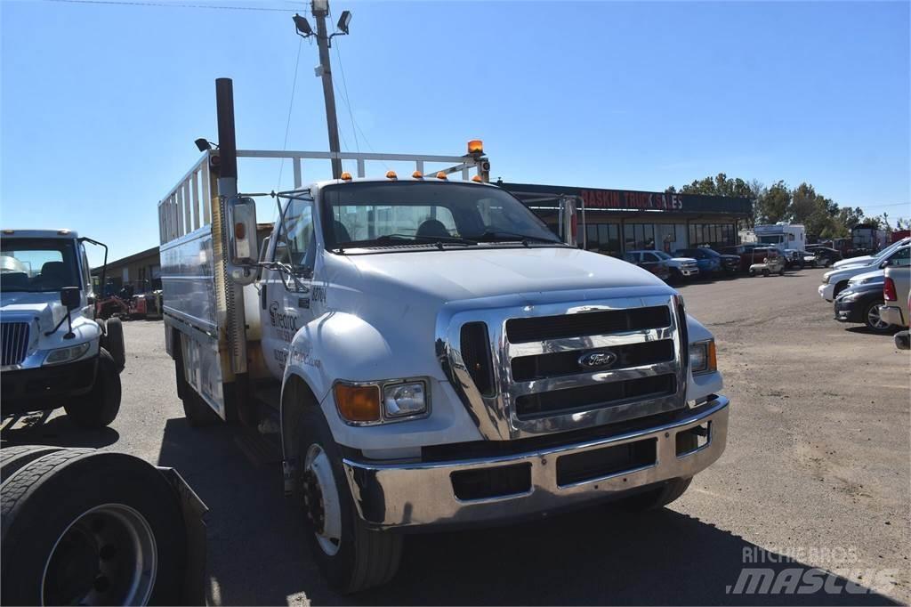 Ford F750 都市/通用型車輛