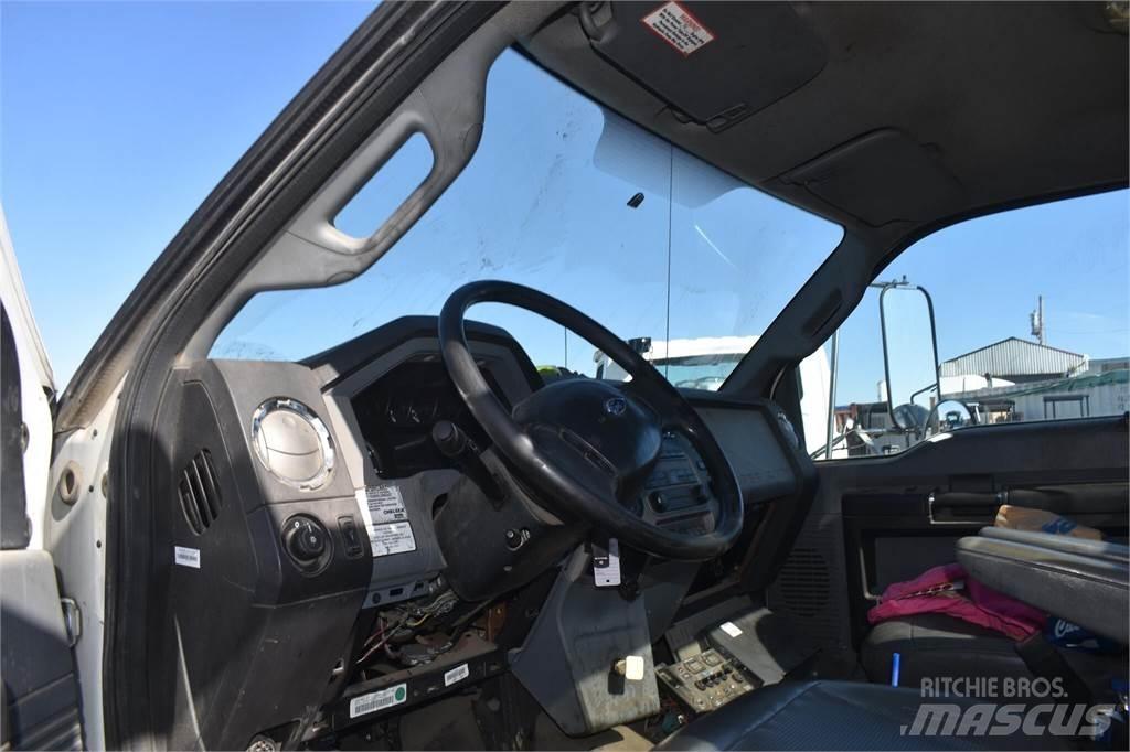 Ford F750 都市/通用型車輛