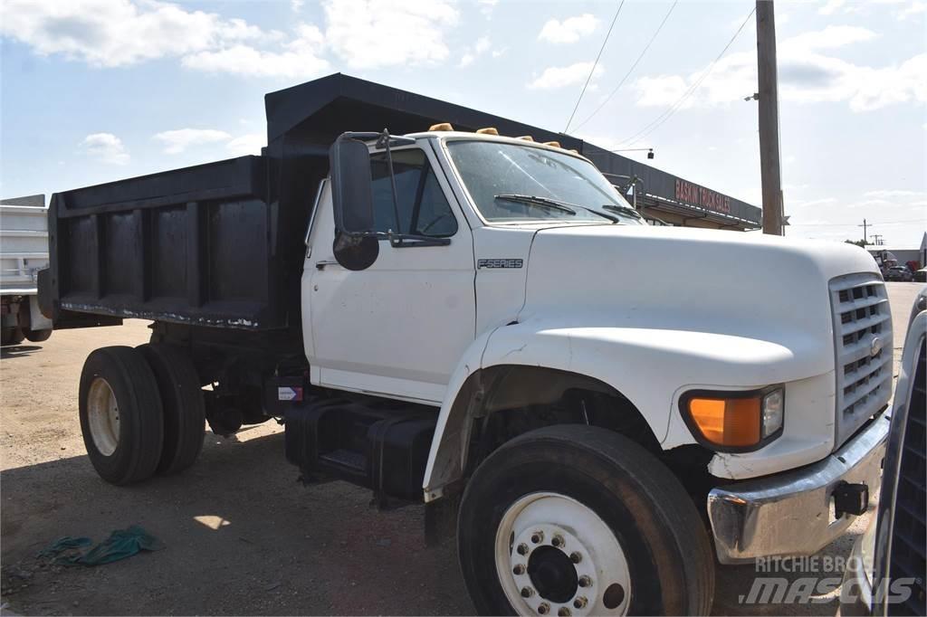 Ford F800 傾卸式卡車