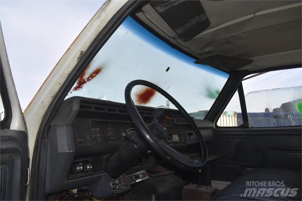 Ford F900 傾卸式卡車