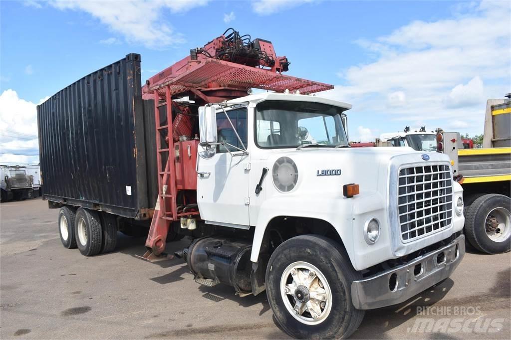 Ford L9000 起重機卡車