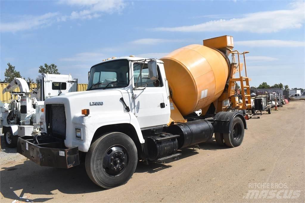 Ford LN7000 混凝土車
