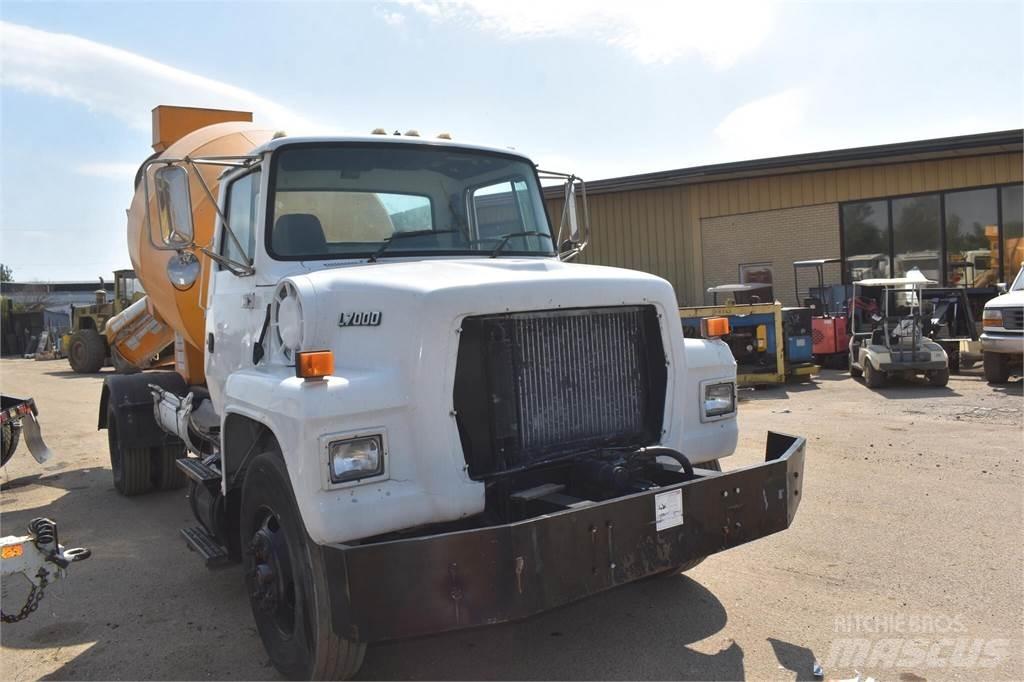 Ford LN7000 混凝土車