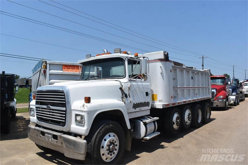 Ford LT9000 傾卸式卡車