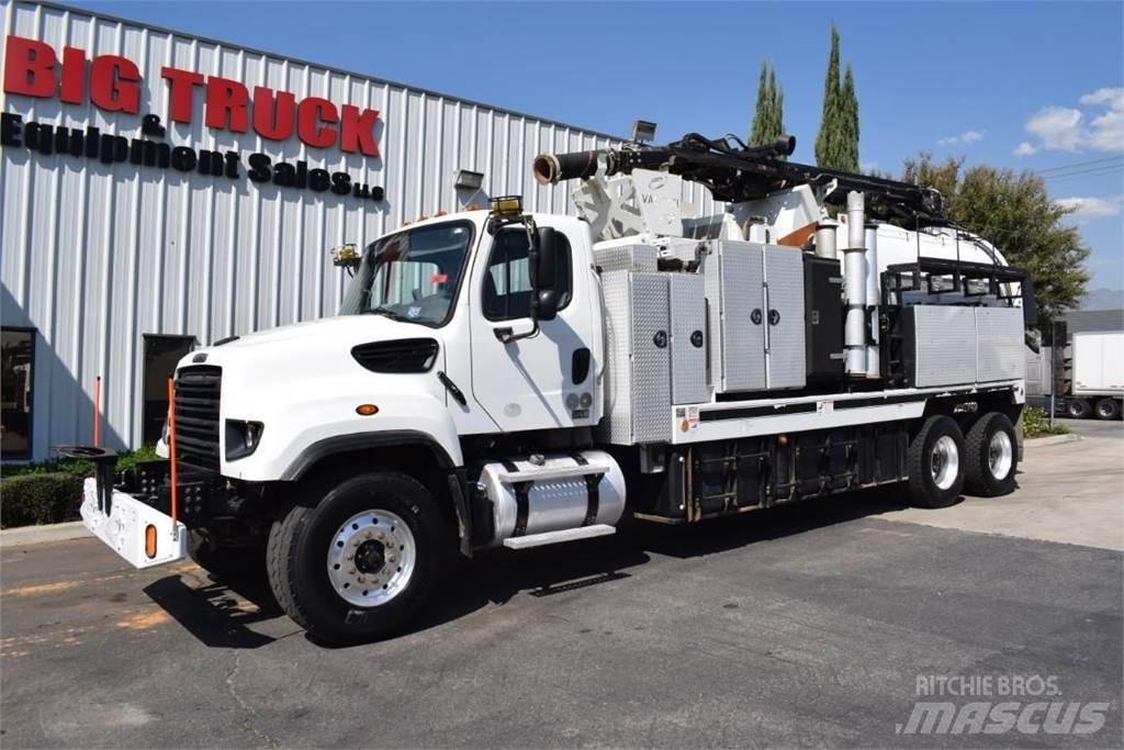Freightliner 114SD 運油車