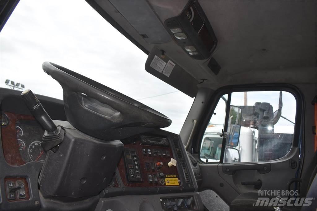 Freightliner 114SD 傾卸式卡車