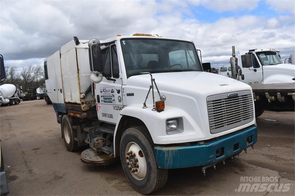 Freightliner FL70 清掃車