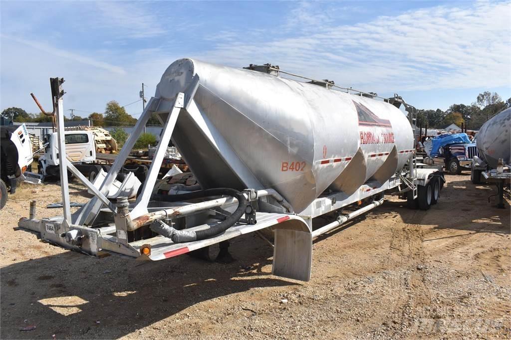 Fruehauf  罐體拖車