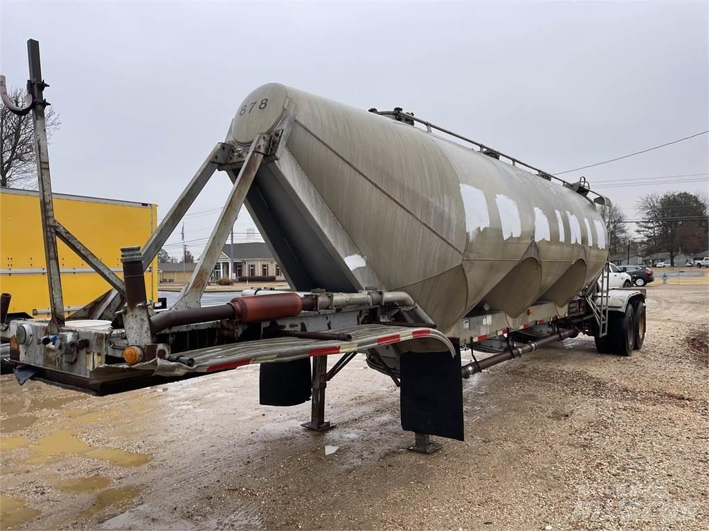 Fruehauf  罐體拖車
