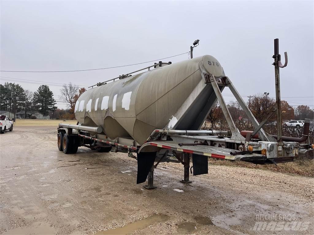 Fruehauf  罐體拖車