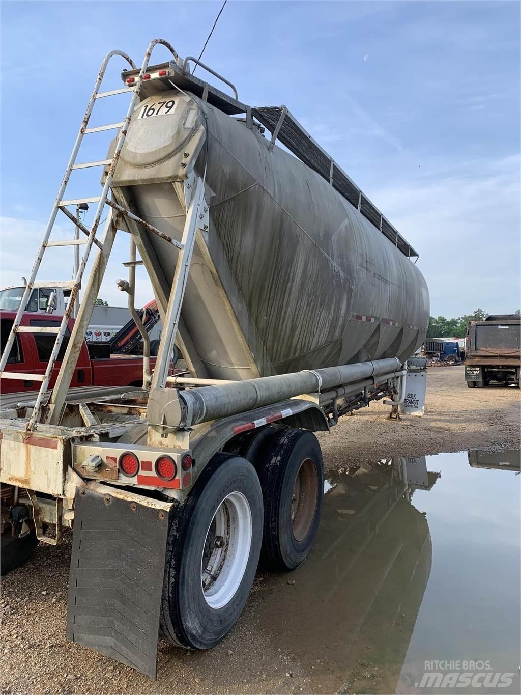 Fruehauf  罐體拖車