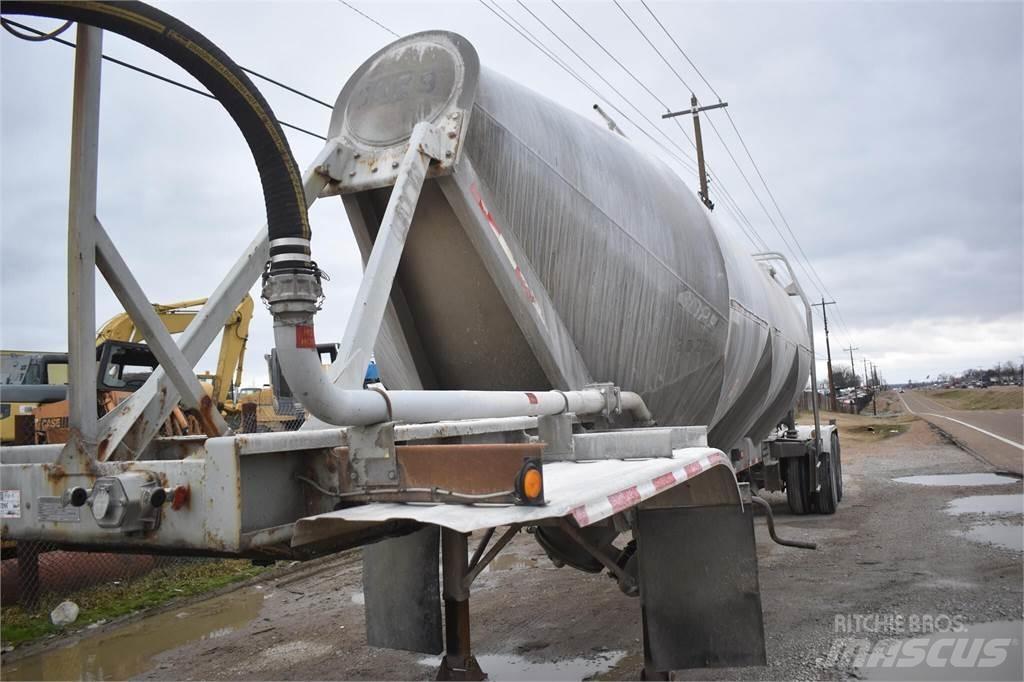 Fruehauf  罐體拖車