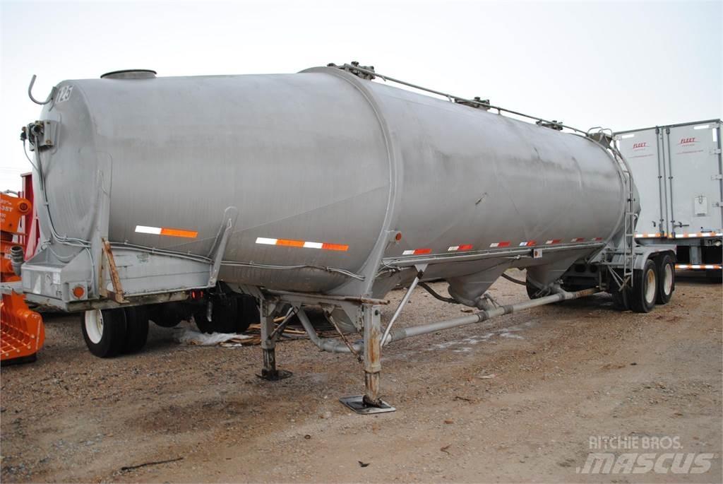 Fruehauf  罐體拖車