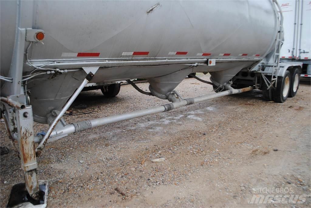 Fruehauf  罐體拖車