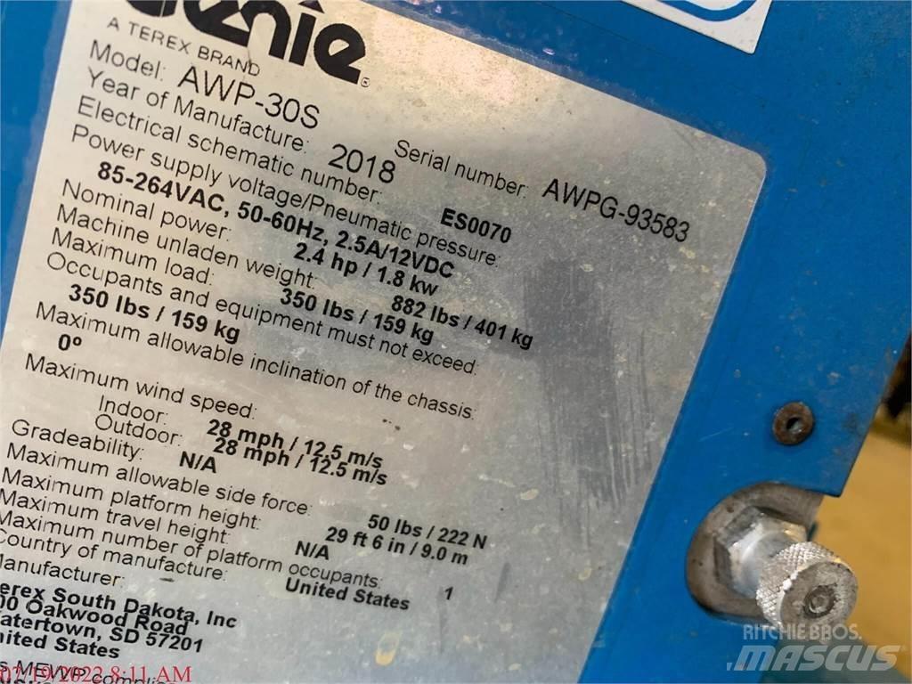 Genie AWP30S 垂直升降工作台