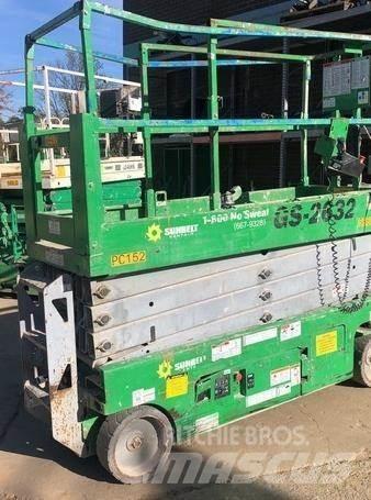 Genie GS2632 剪式升降機