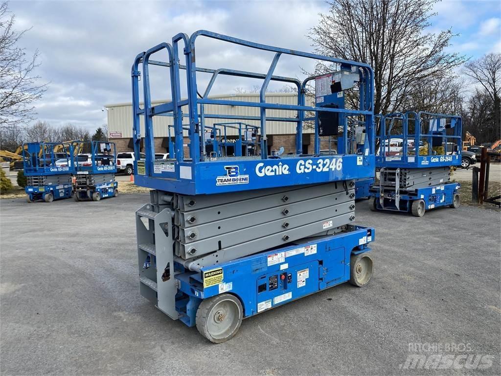 Genie GS3246 剪式升降機