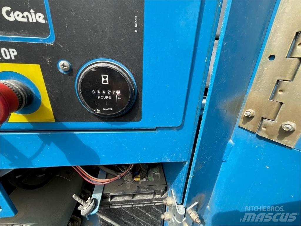 Genie GS4390RT 剪式升降機