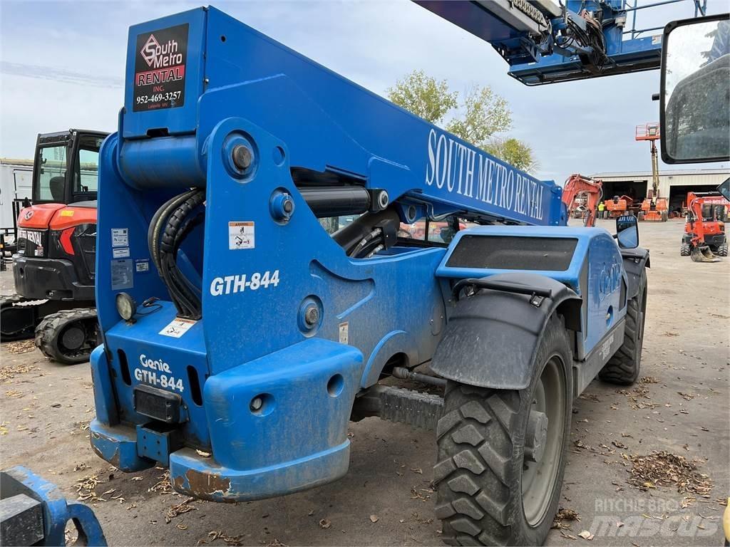Genie GTH844 伸縮臂操作車