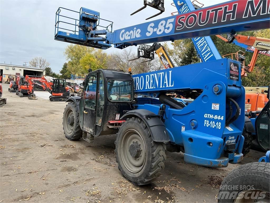 Genie GTH844 伸縮臂操作車