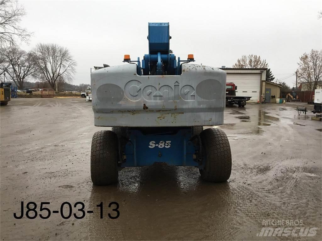 Genie S85 伸縮臂高空作業車