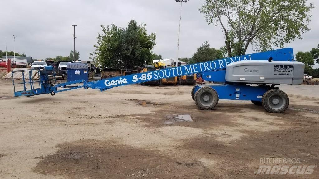 Genie S85 伸縮臂高空作業車