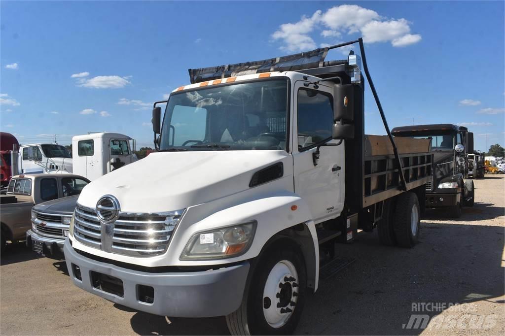 Hino 338 傾卸式卡車