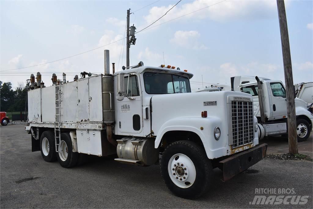 International 4370 運油車