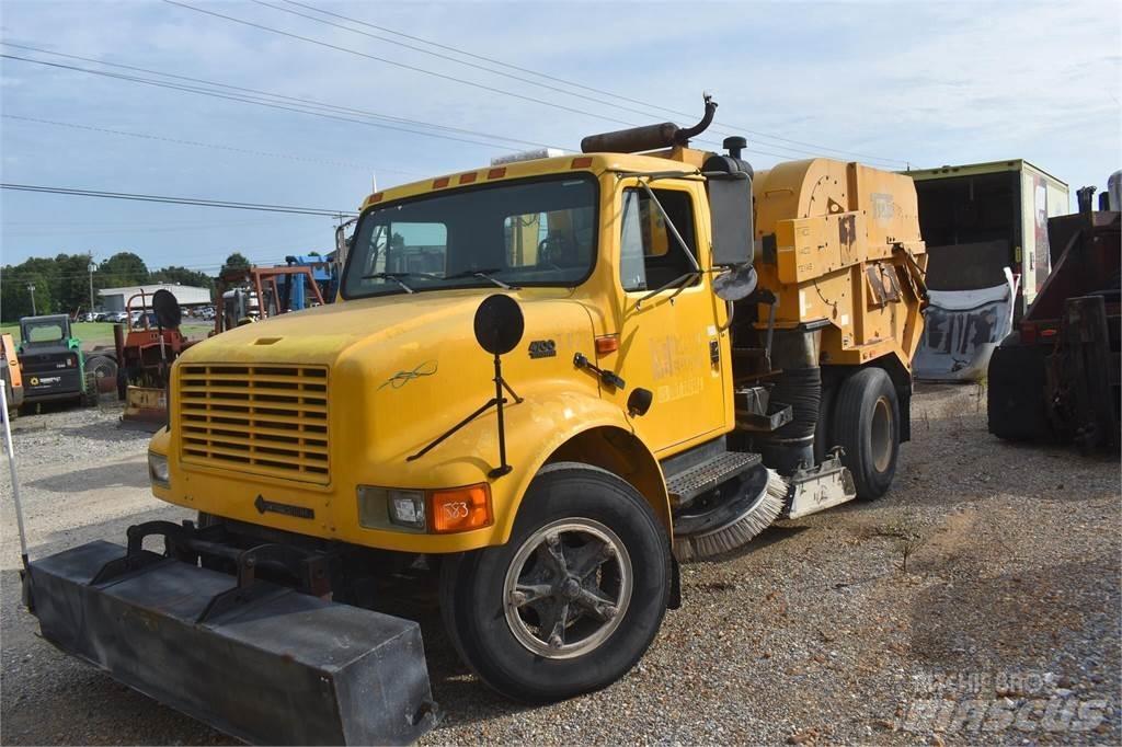 International 4700 清掃車