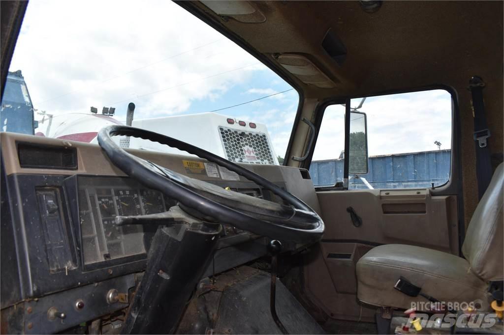 International 4900 傾卸式卡車