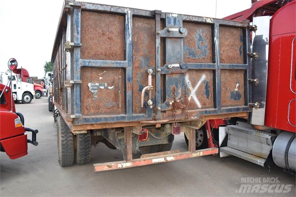 International 4900 起重機卡車