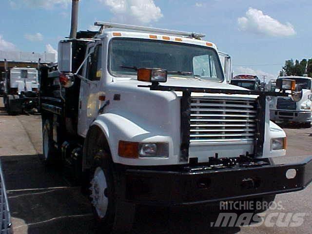 International 4900 傾卸式卡車