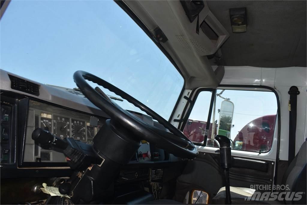 International 8200 傾卸式卡車