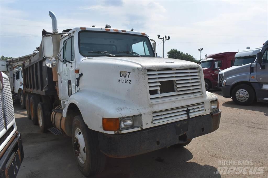 International 8200 傾卸式卡車