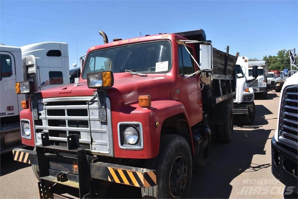 International S1900 傾卸式卡車