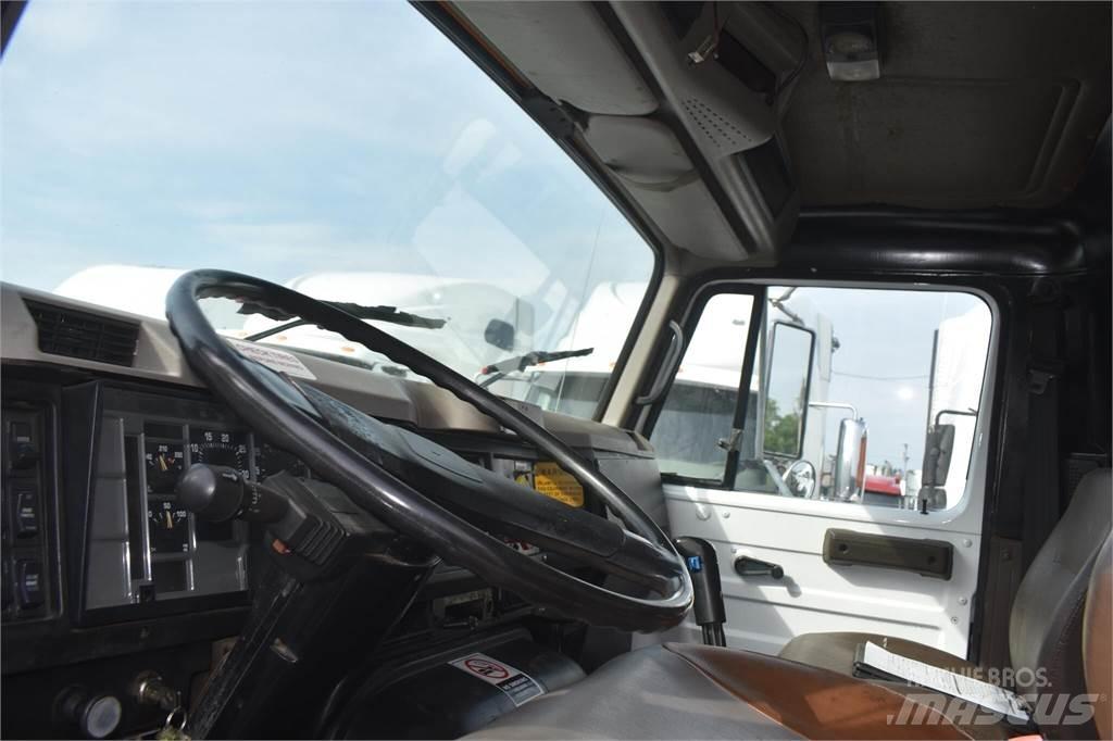 International S2600 傾卸式卡車