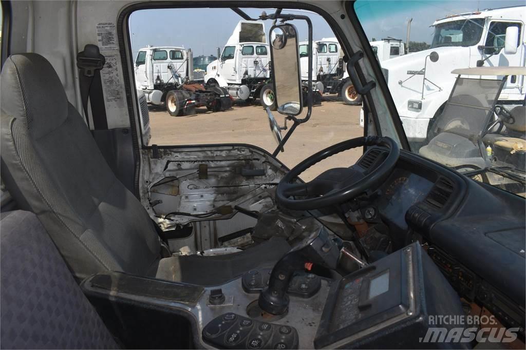 Isuzu NPR 清掃車