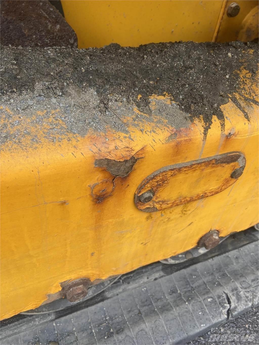 JCB 260T 滑移轉向裝載機