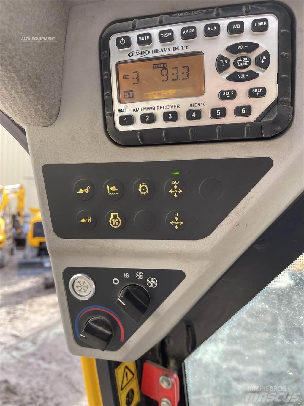 JCB 270T 滑移轉向裝載機
