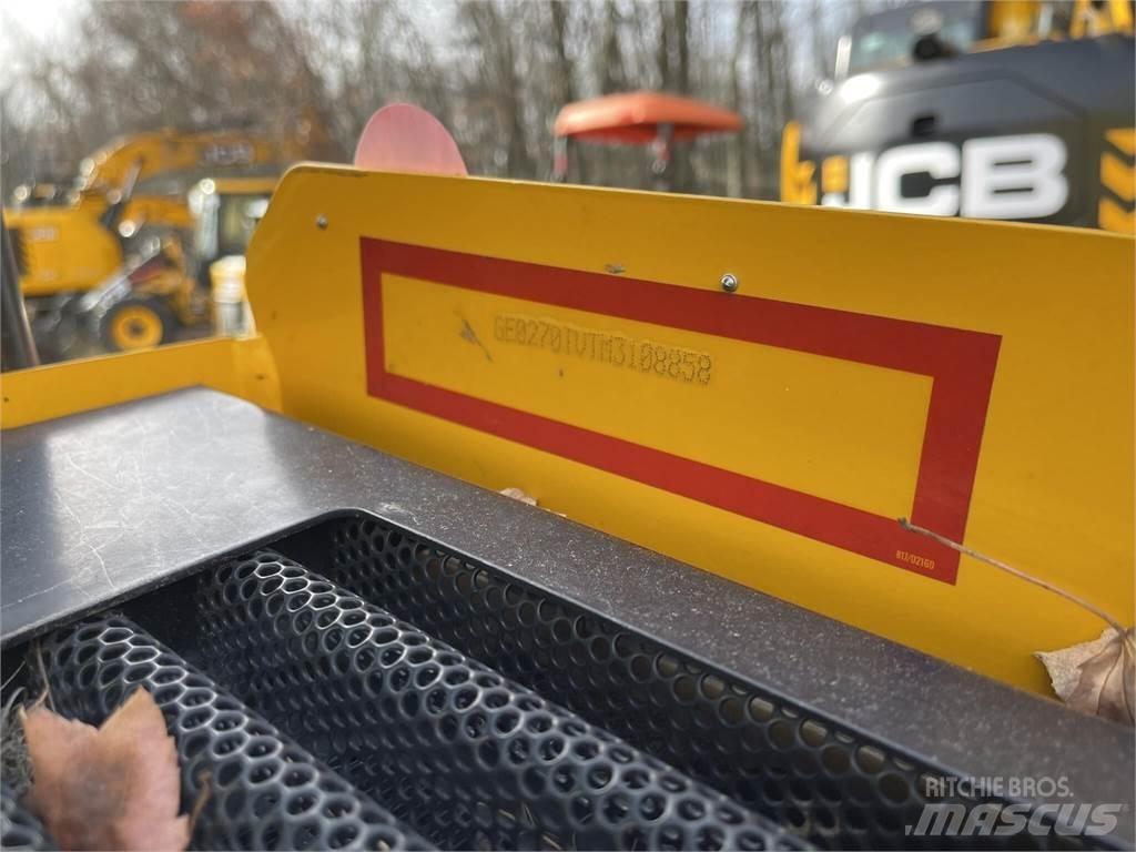 JCB 270T 滑移轉向裝載機
