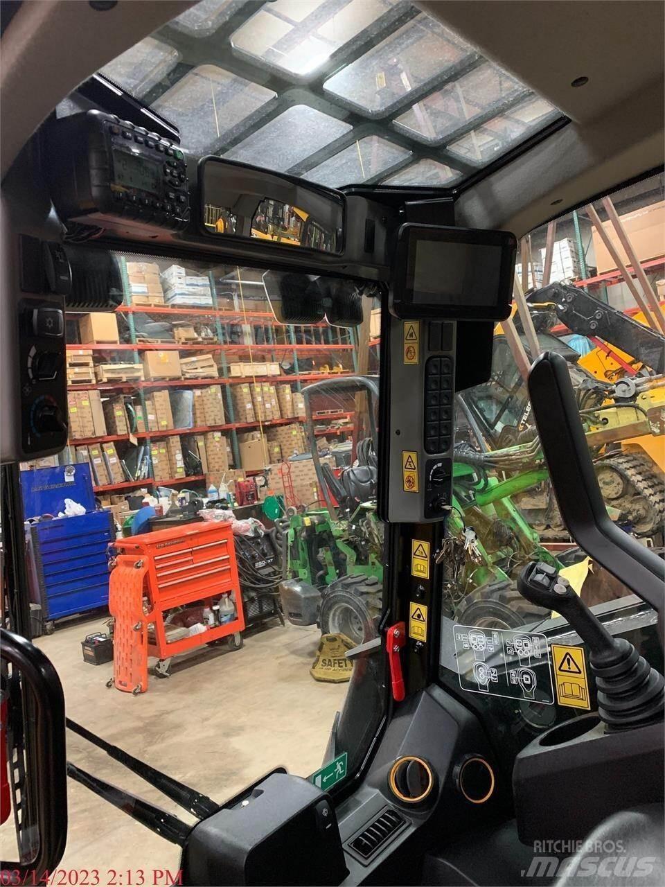 JCB 2TS-7T 滑移轉向裝載機