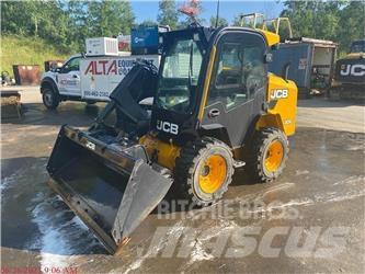 JCB 300 滑移轉向裝載機