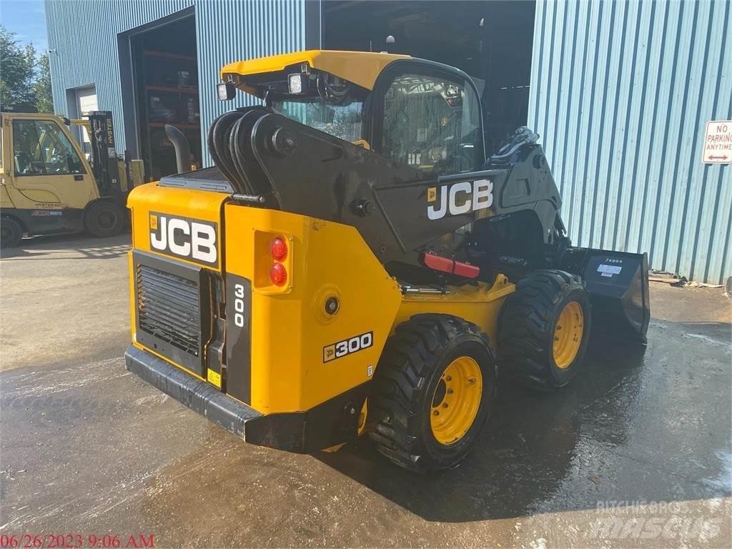 JCB 300 滑移轉向裝載機