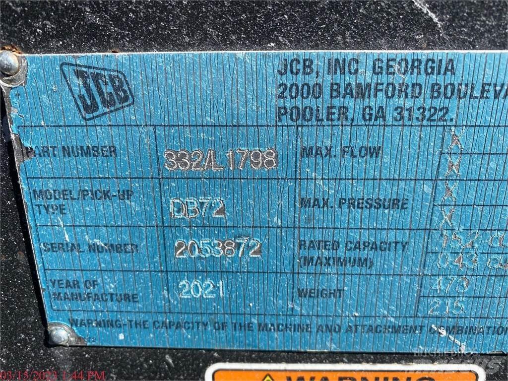 JCB 300 滑移轉向裝載機