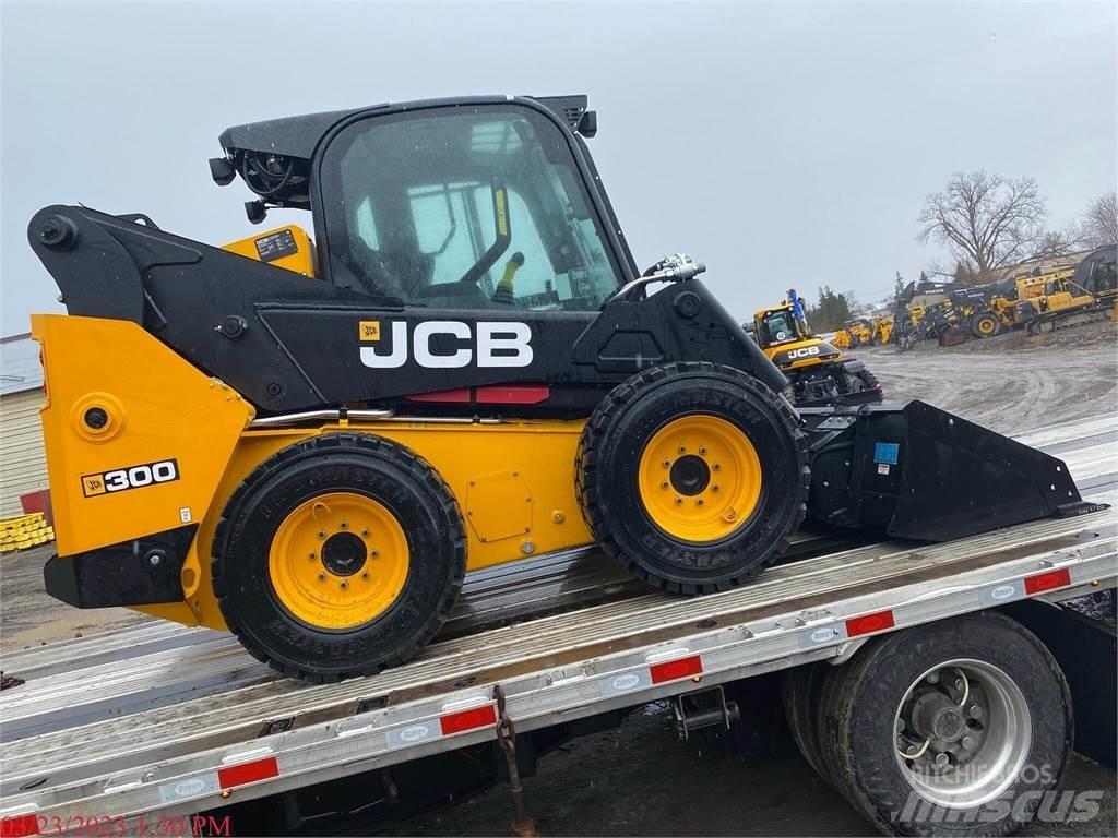 JCB 300 滑移轉向裝載機