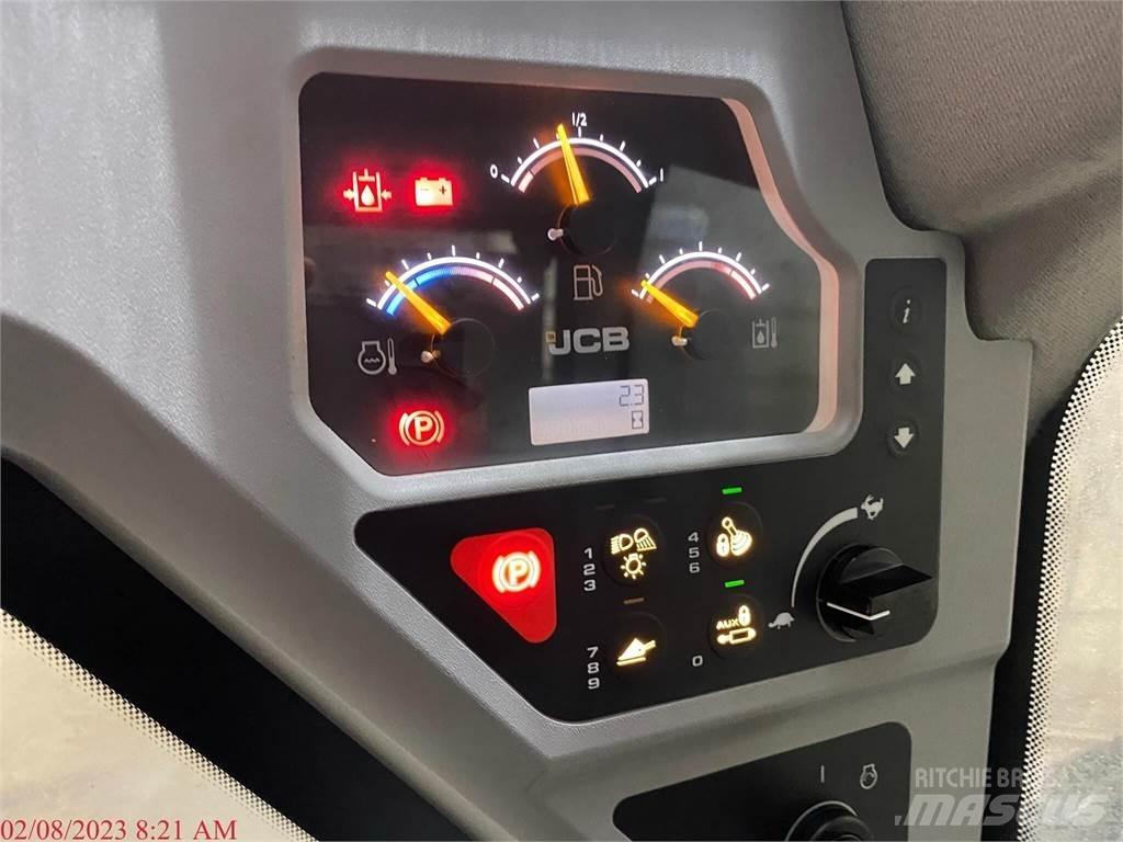 JCB 300T 滑移轉向裝載機