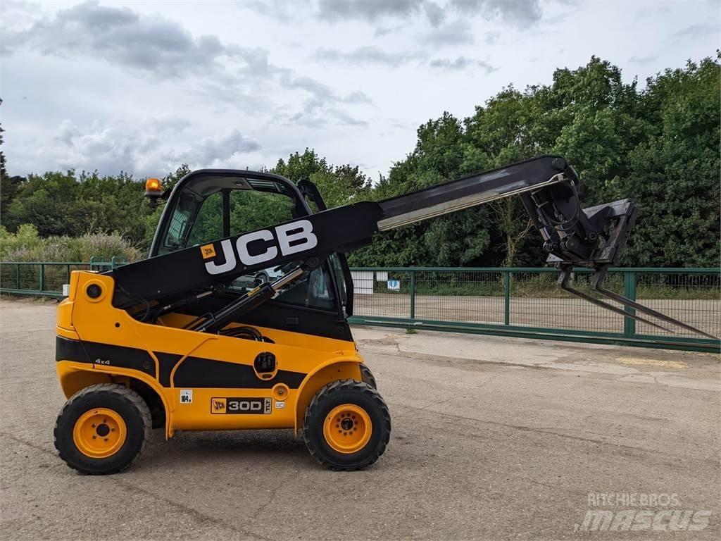 JCB 30D 伸縮臂操作車
