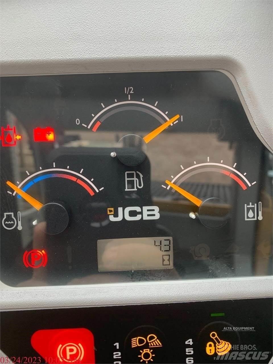 JCB 3TS-8T 滑移轉向裝載機