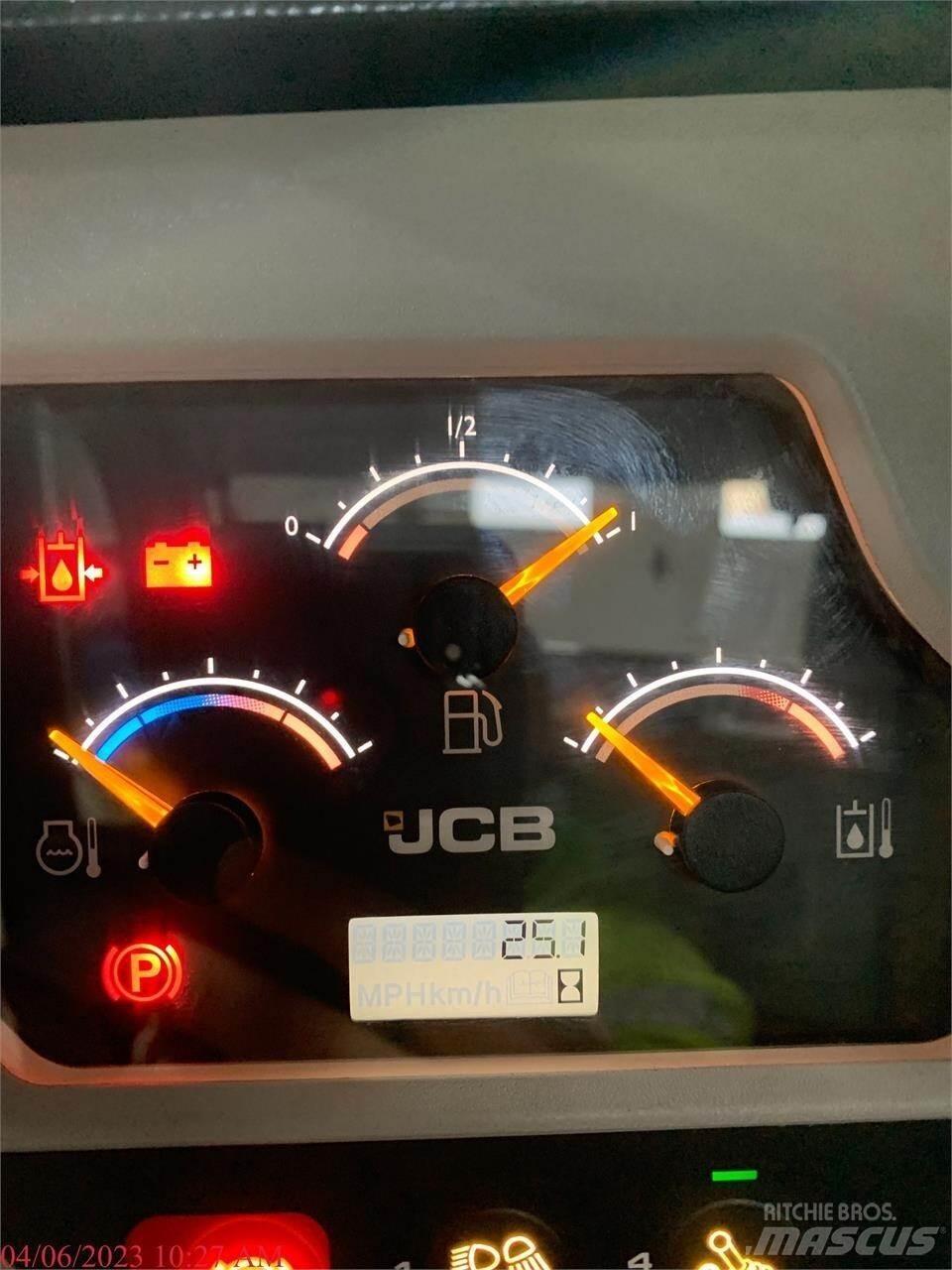 JCB 3TS-8W 滑移轉向裝載機