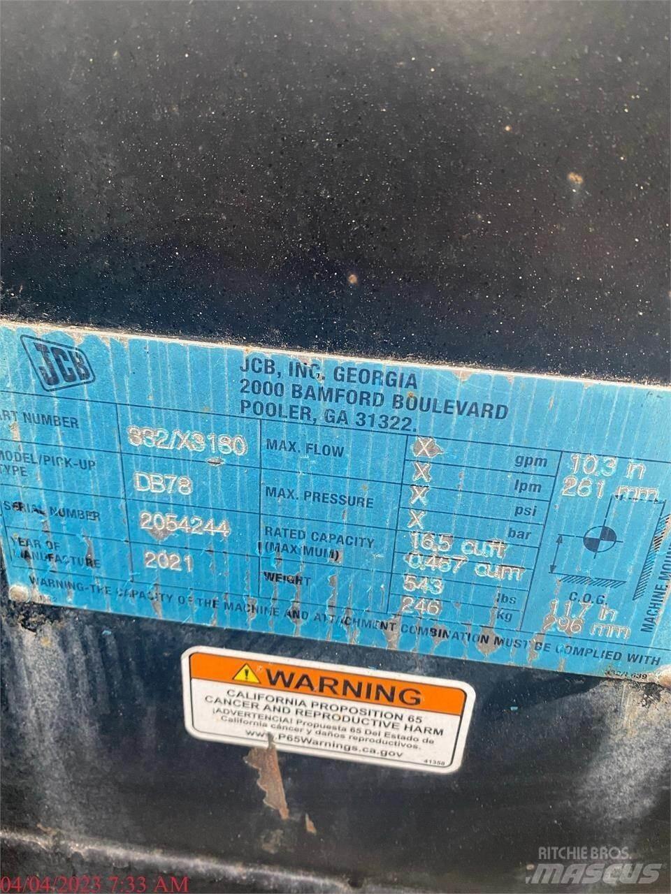 JCB 3TS-8W 滑移轉向裝載機